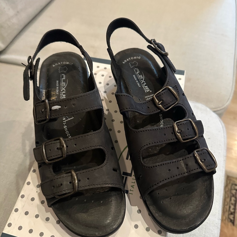FlexUS by Spring Step Sandals - Picture 2 of 10